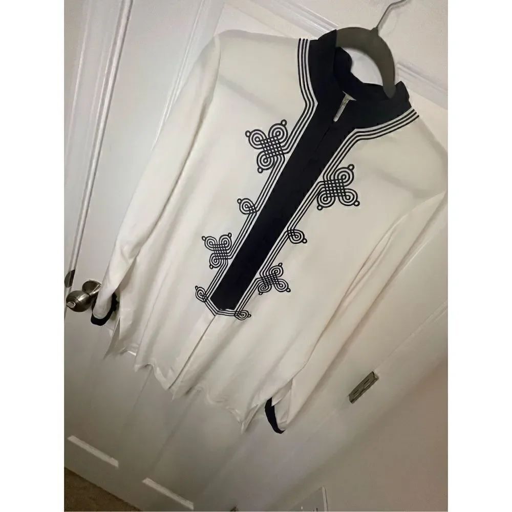 Jacqueline Ferrar medium blouse embroidered suit blouse navy and white